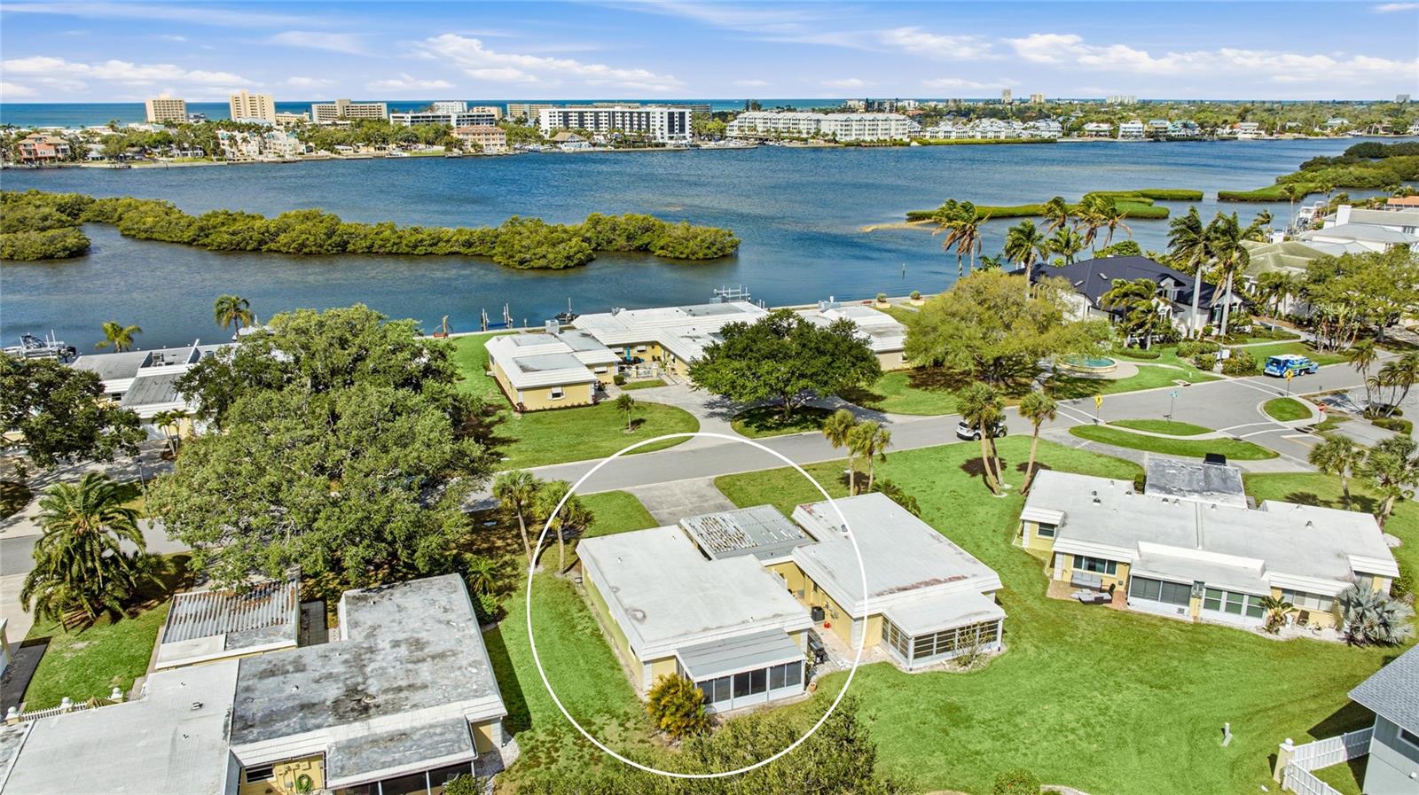 Image 27 of 43 For 5915 Tidewood Avenue 4