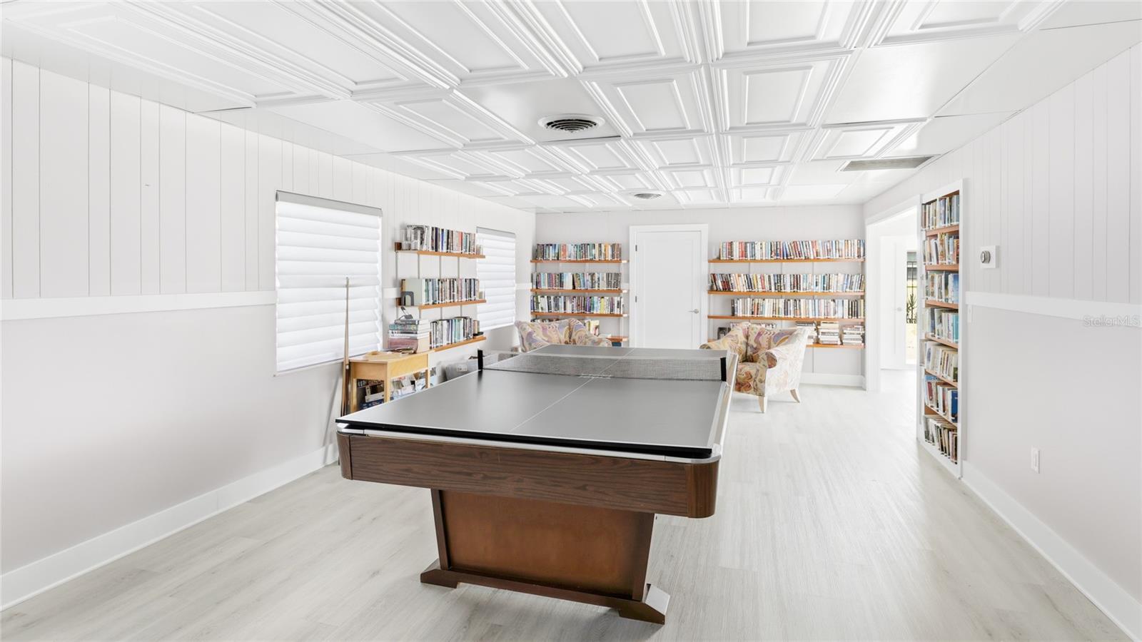 Image 39 of 43 For 5915 Tidewood Avenue 4