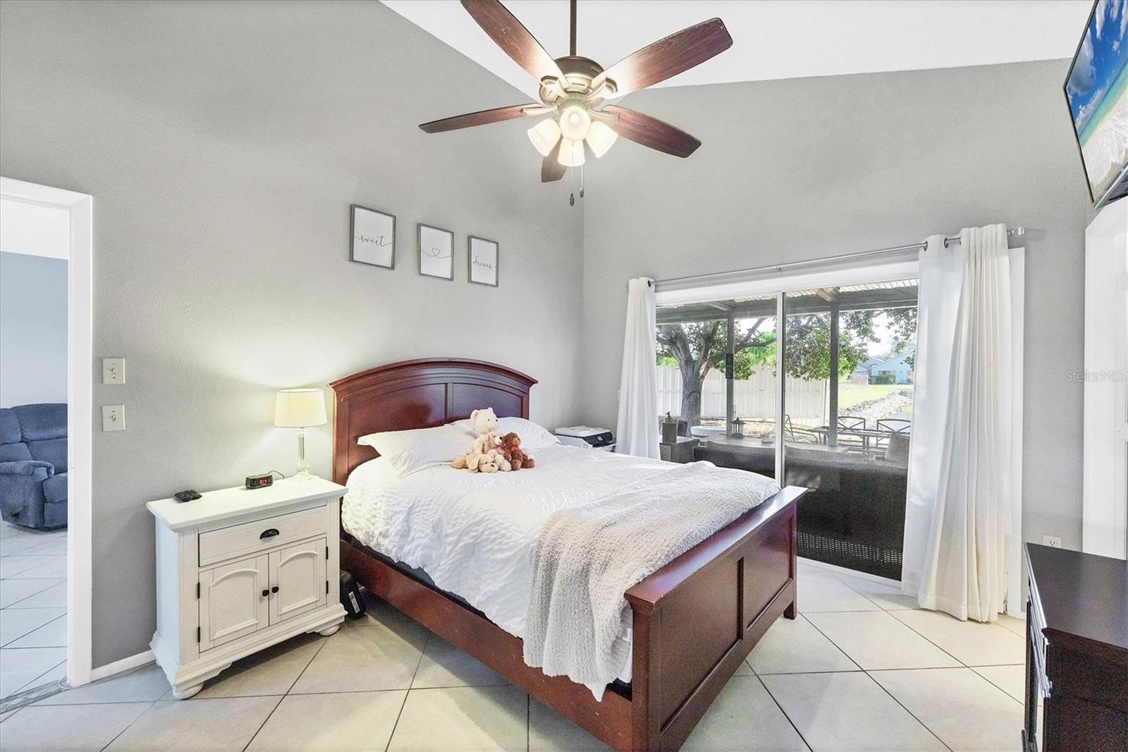 Image 14 of 38 For 4003 39th Street W