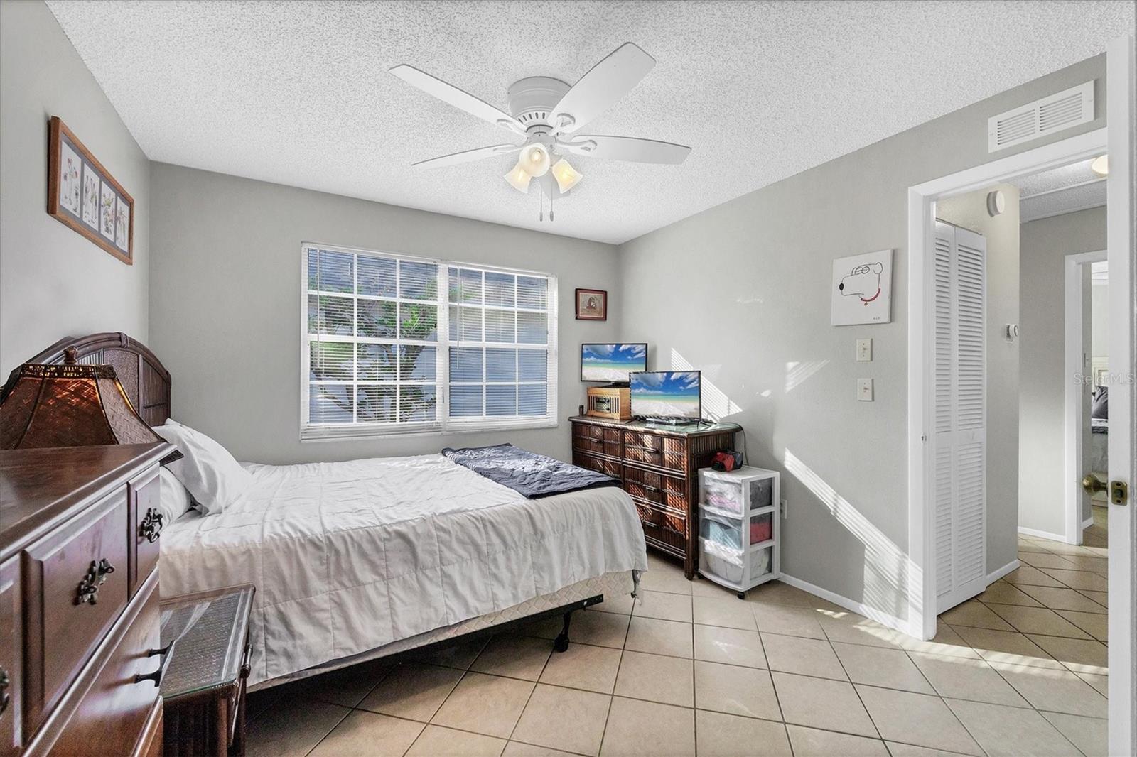 Image 18 of 38 For 4003 39th Street W