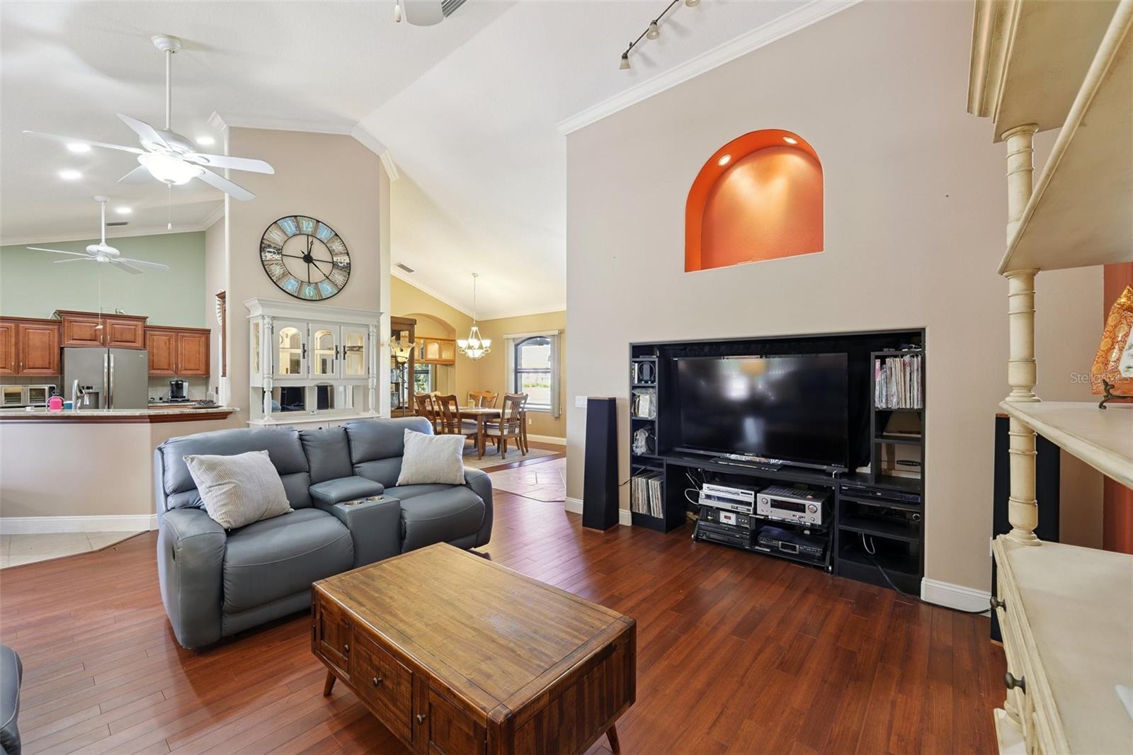 Image 12 of 34 For 2002 Palm View Road