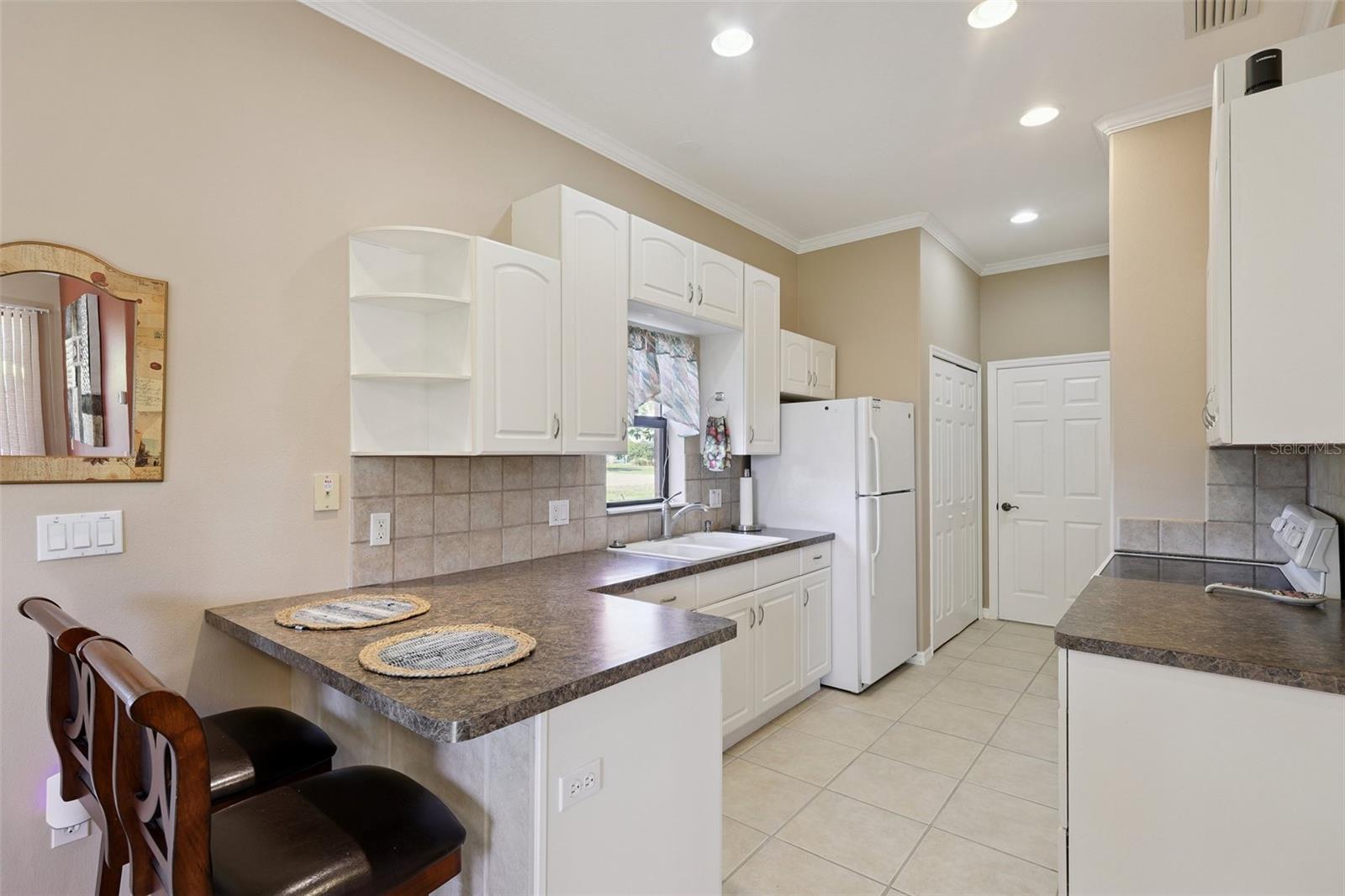 Image 31 of 34 For 2002 Palm View Road