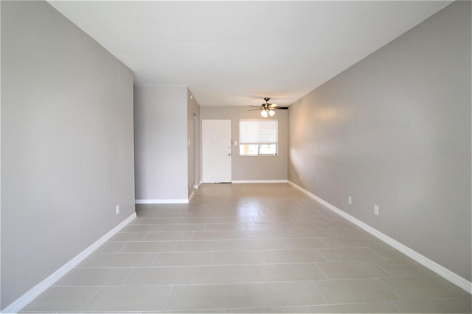 Image 6 of 18 For 3001 Bee Ridge Road 217