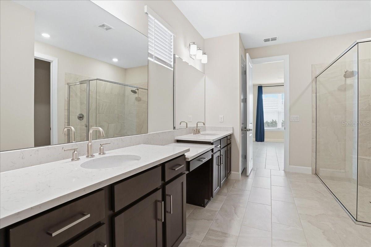 Image 18 of 68 For 5237 Savino Circle