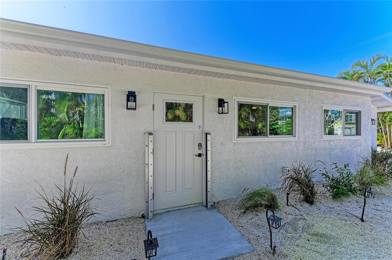 Image 30 of 69 For 115 Los Cedros Drive