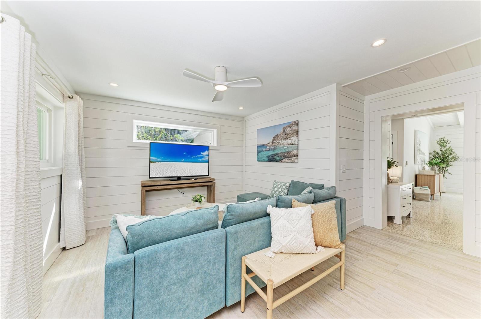 Image 43 of 69 For 115 Los Cedros Drive