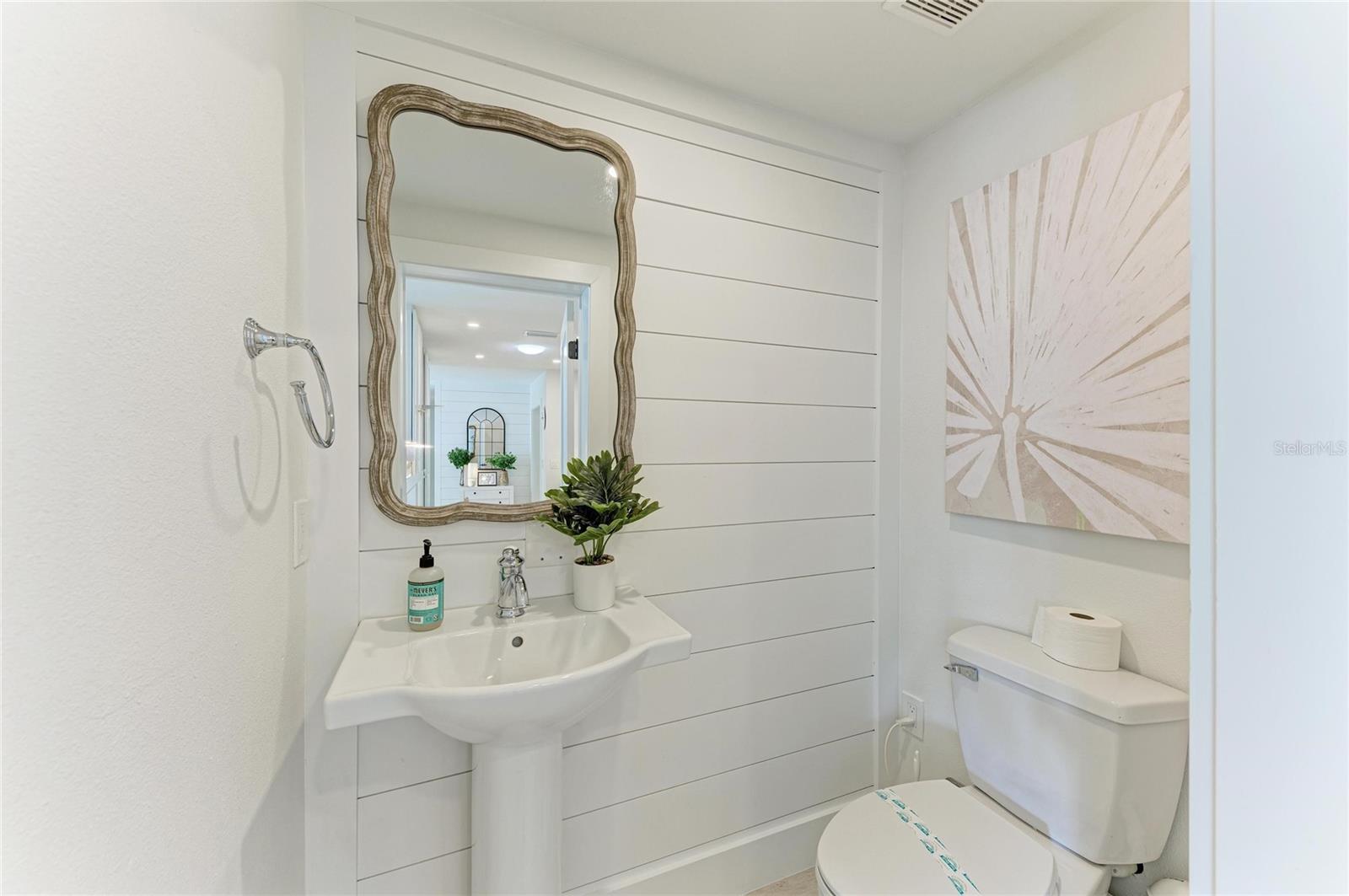 Image 52 of 69 For 115 Los Cedros Drive