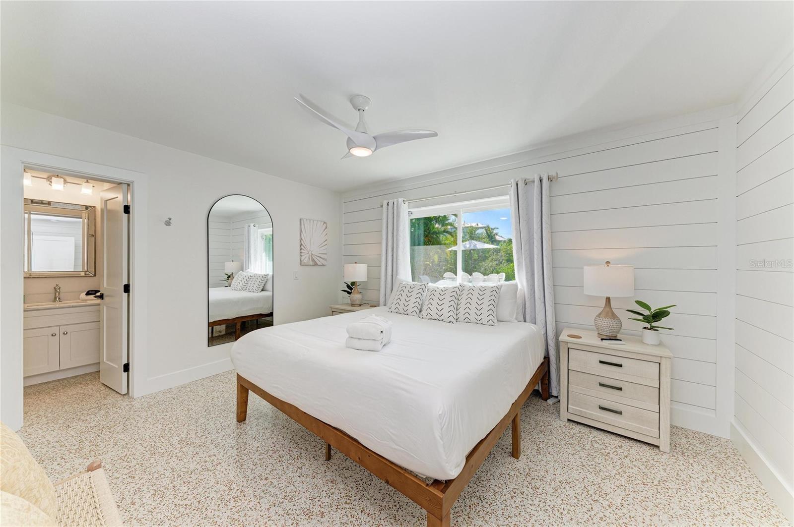 Image 54 of 69 For 115 Los Cedros Drive