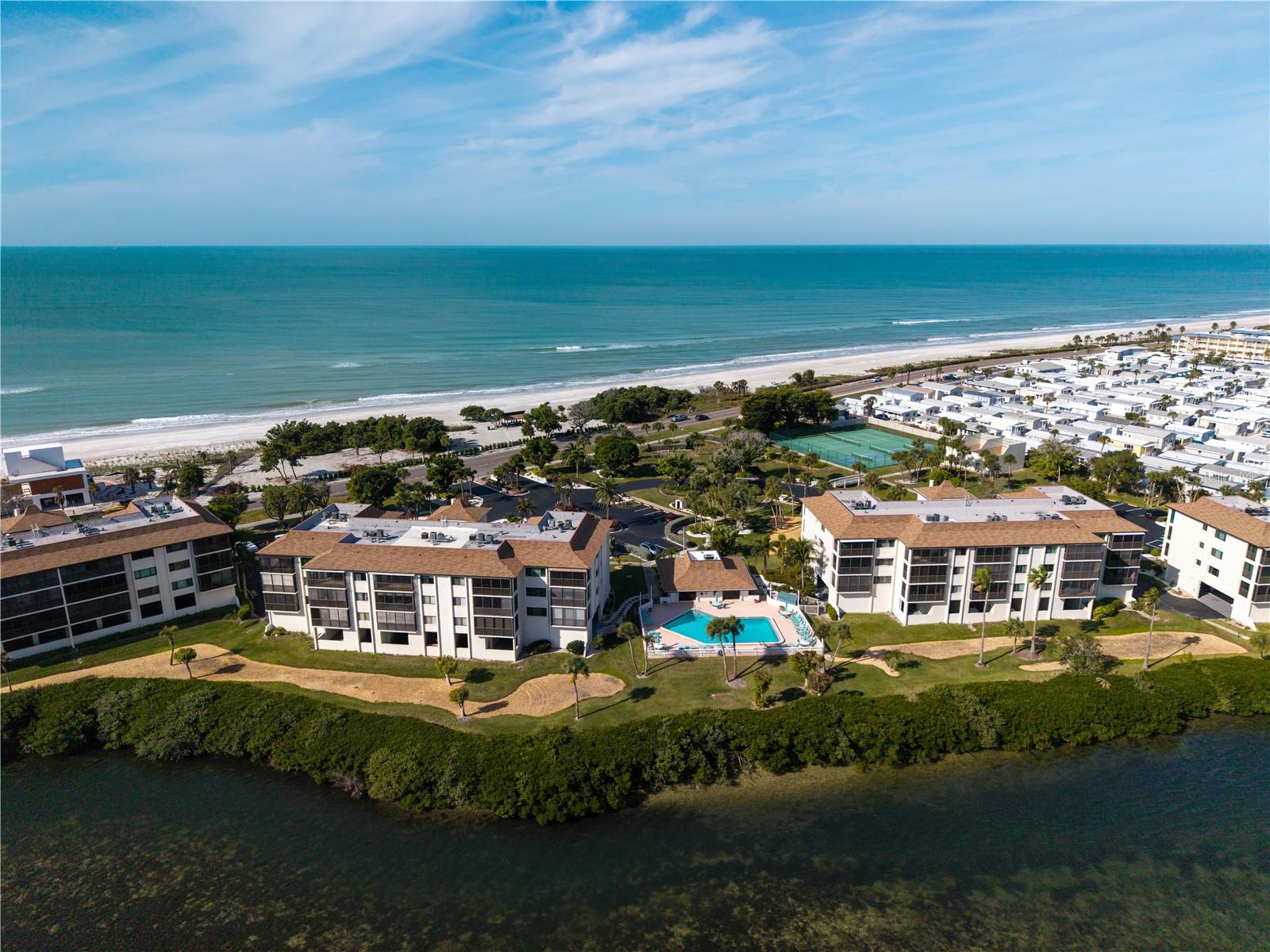 Image 37 of 41 For 3500 Gulf Of Mexico Drive 104