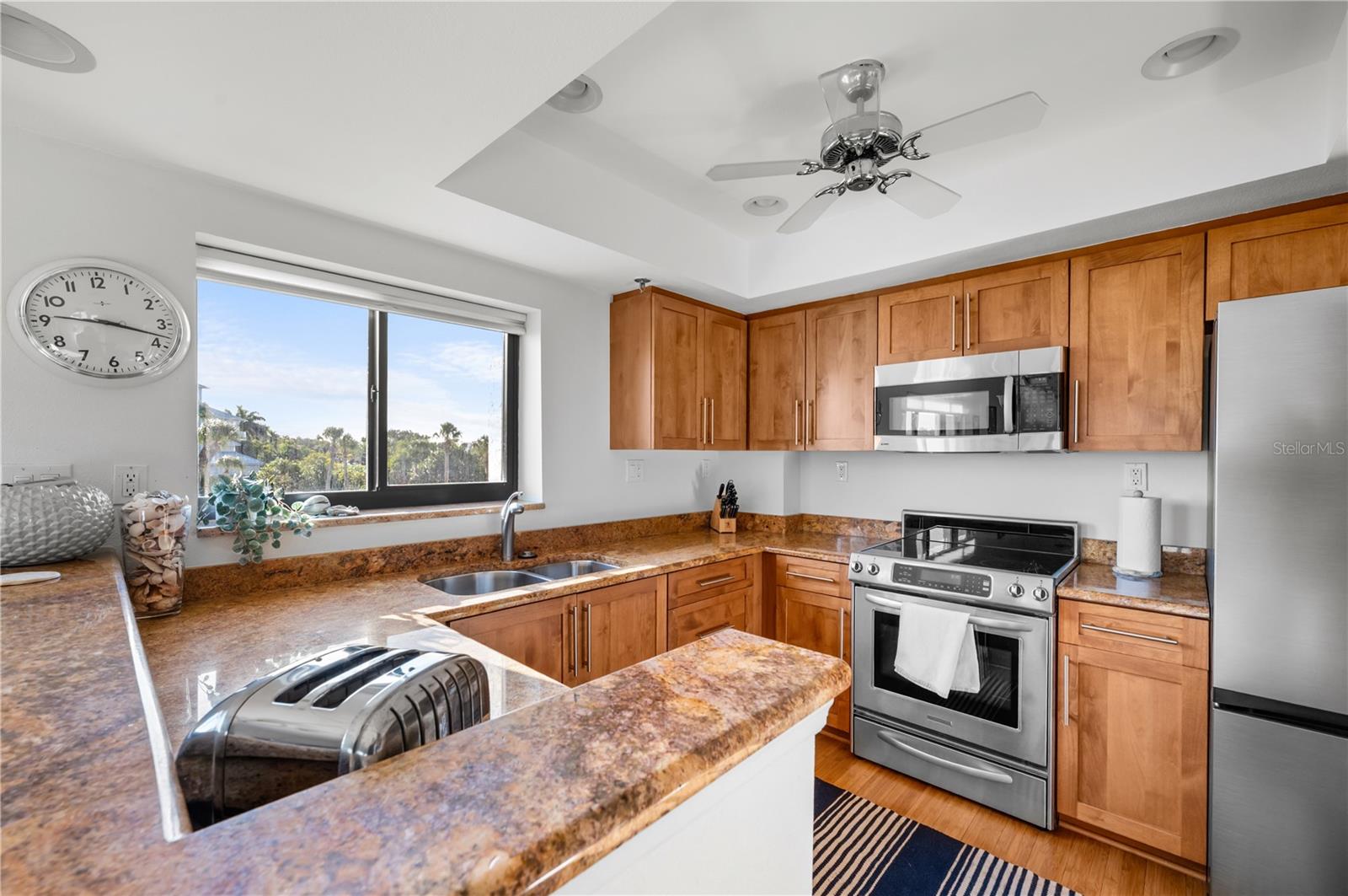 Image 4 of 41 For 3500 Gulf Of Mexico Drive 104