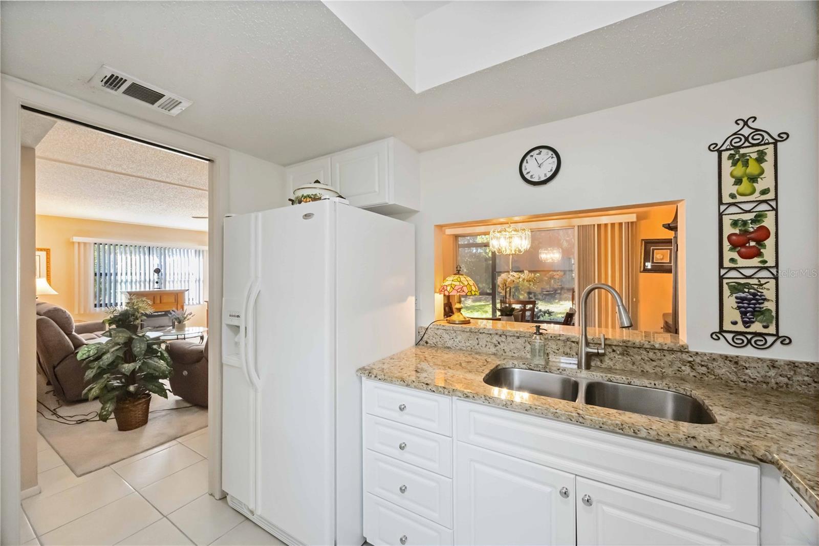 Image 14 of 44 For 2756 Clubhouse Drive 101