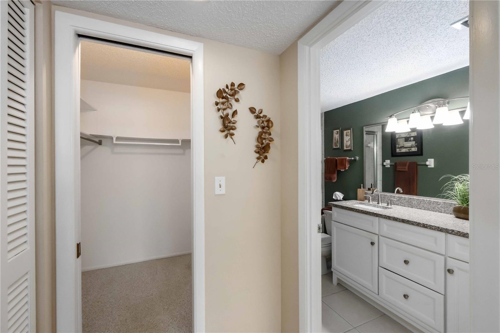 Image 26 of 44 For 2756 Clubhouse Drive 101