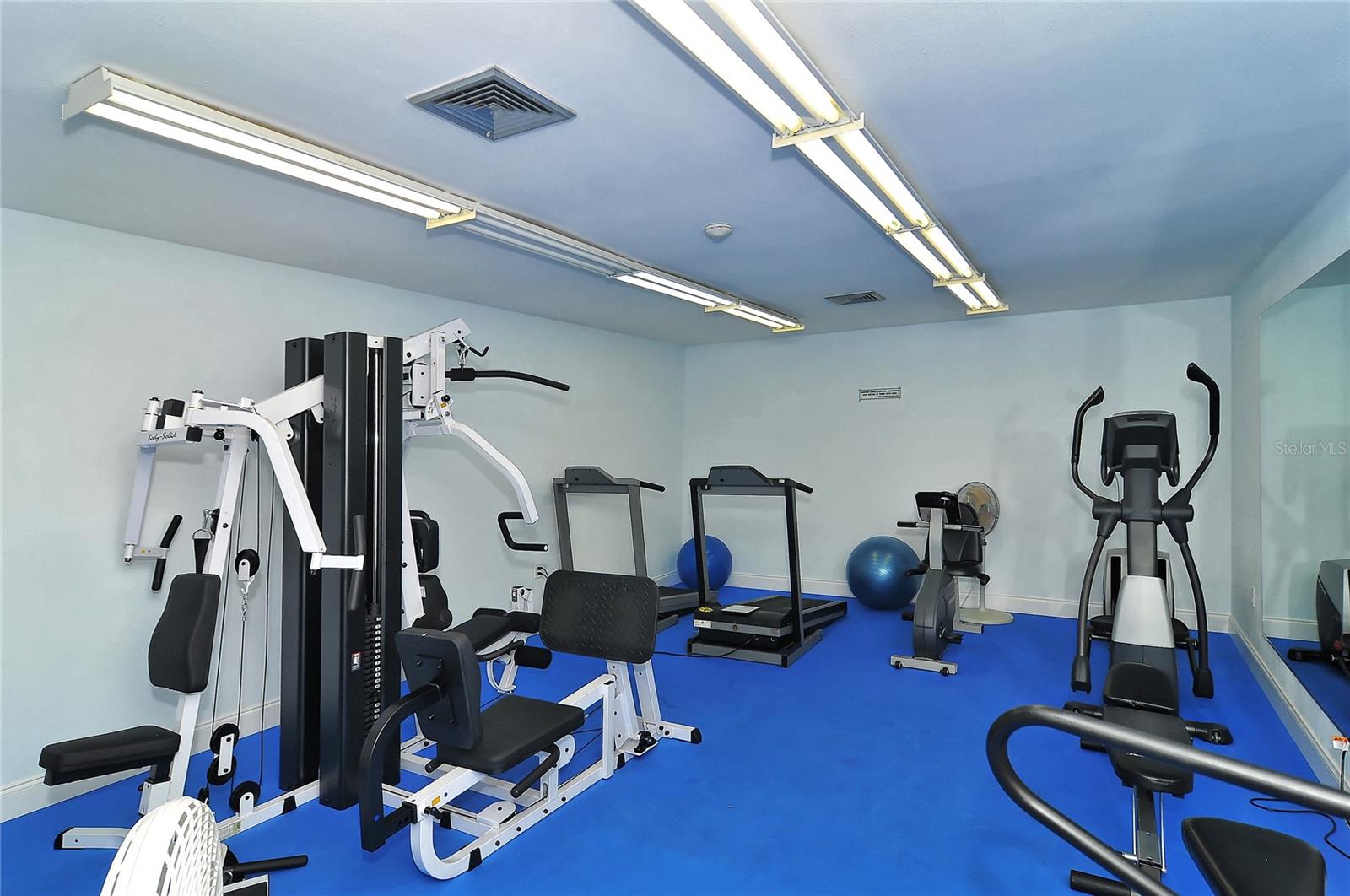 Image 39 of 44 For 2756 Clubhouse Drive 101