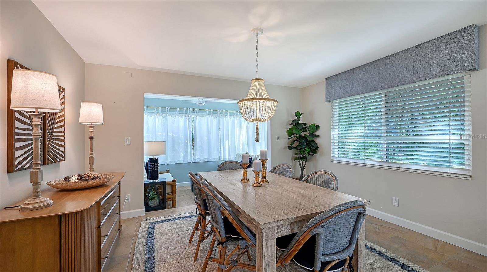 Image 13 of 66 For 576 Sutton Place