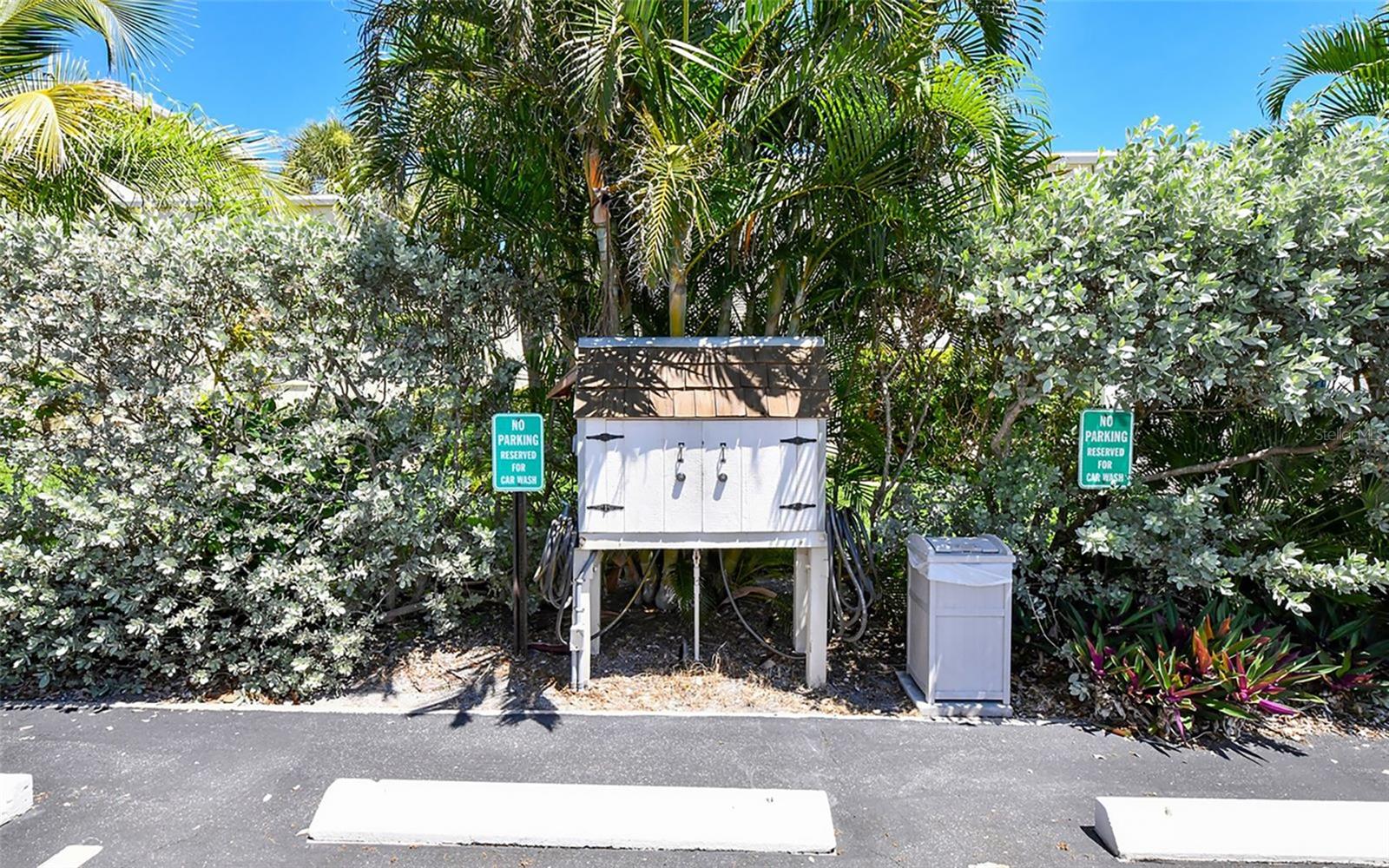 Image 46 of 66 For 576 Sutton Place