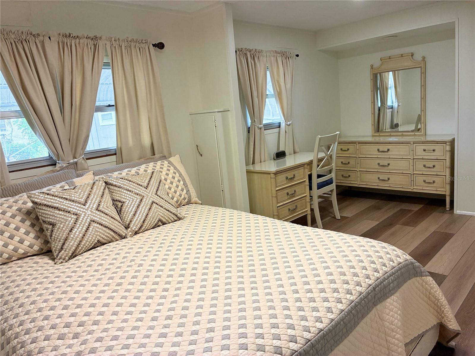 Image 5 of 17 For 4981 Pebble Beach Avenue