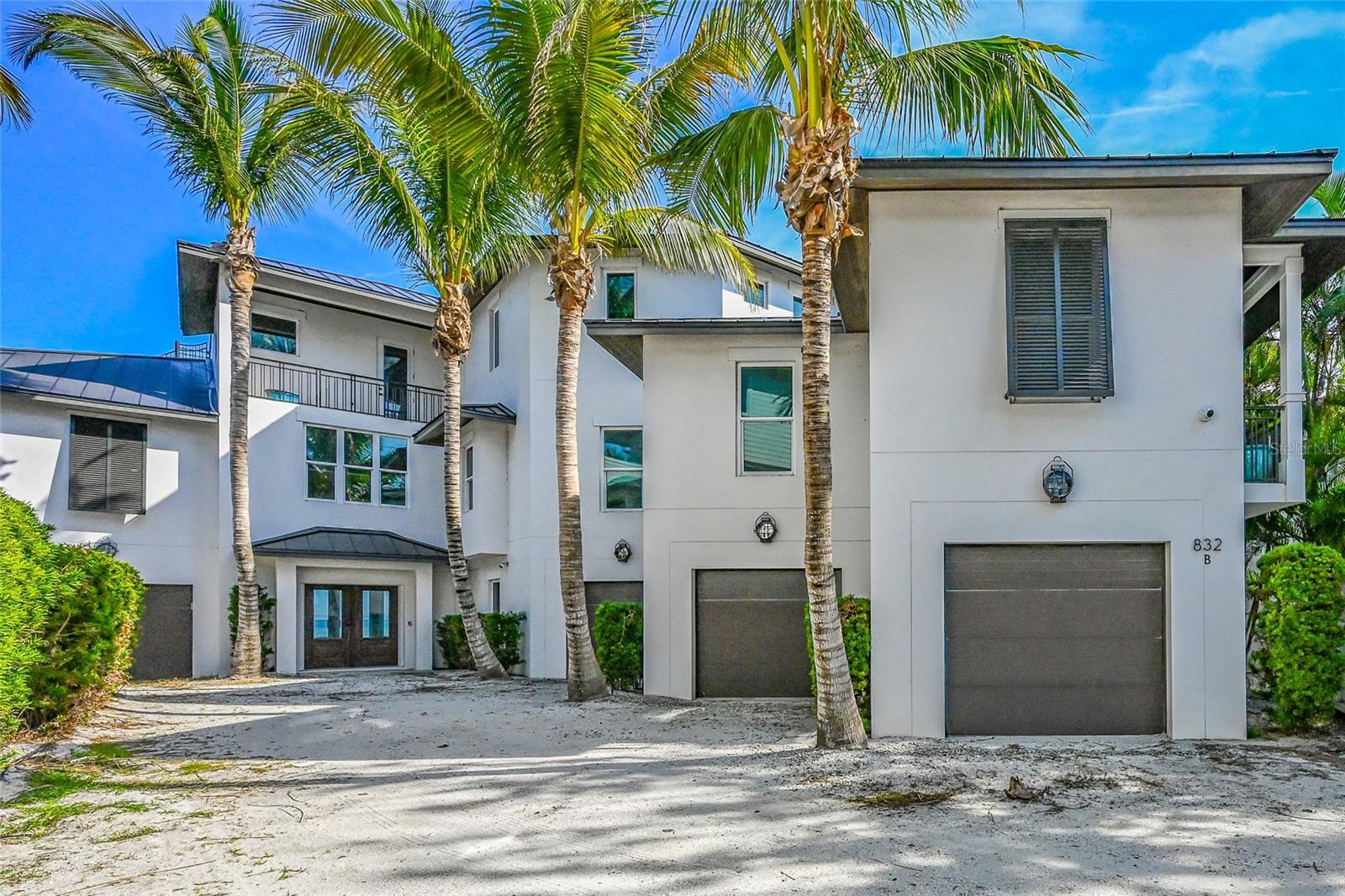 Image 10 of 100 For 832 Bay Boulevard A & B