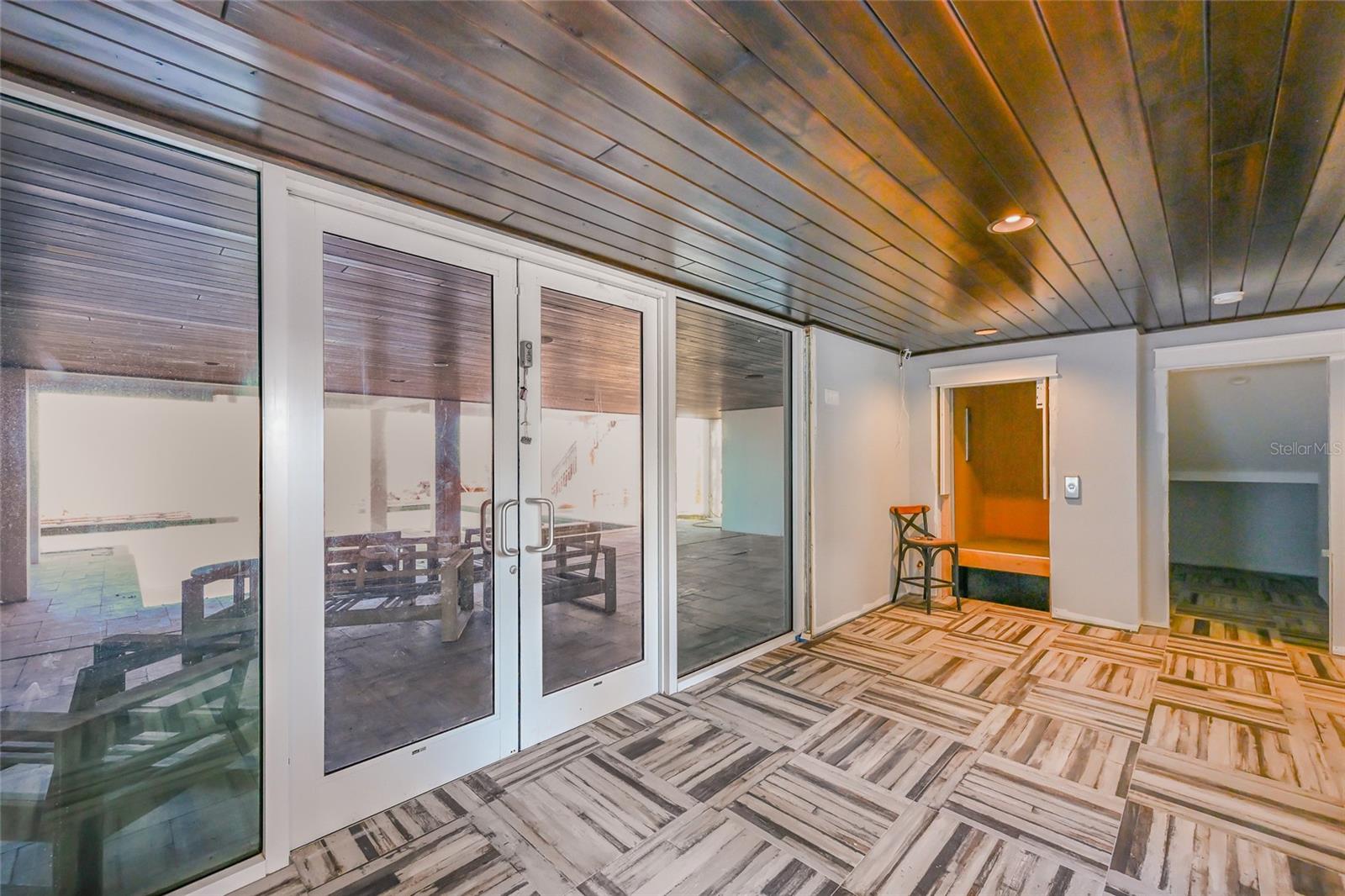 Image 11 of 100 For 832 Bay Boulevard A & B