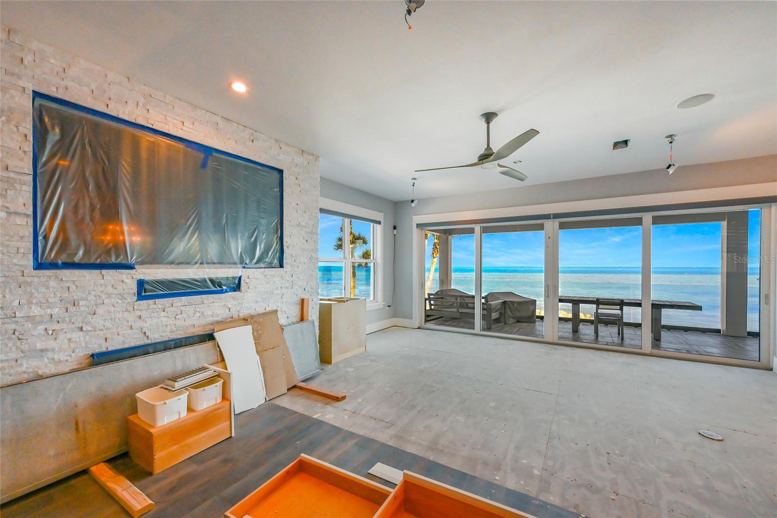 Image 19 of 100 For 832 Bay Boulevard A & B