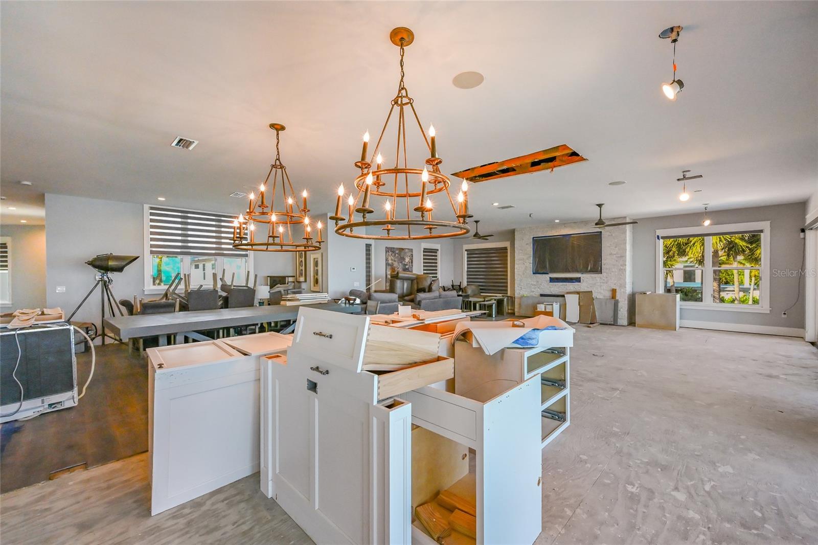 Image 22 of 100 For 832 Bay Boulevard A & B