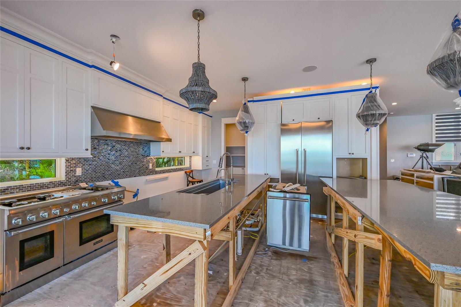 Image 24 of 100 For 832 Bay Boulevard A & B