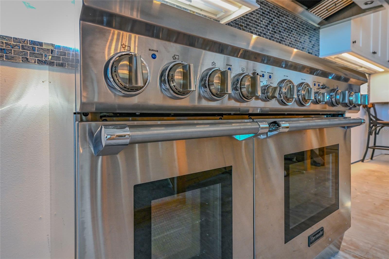 Image 25 of 100 For 832 Bay Boulevard A & B