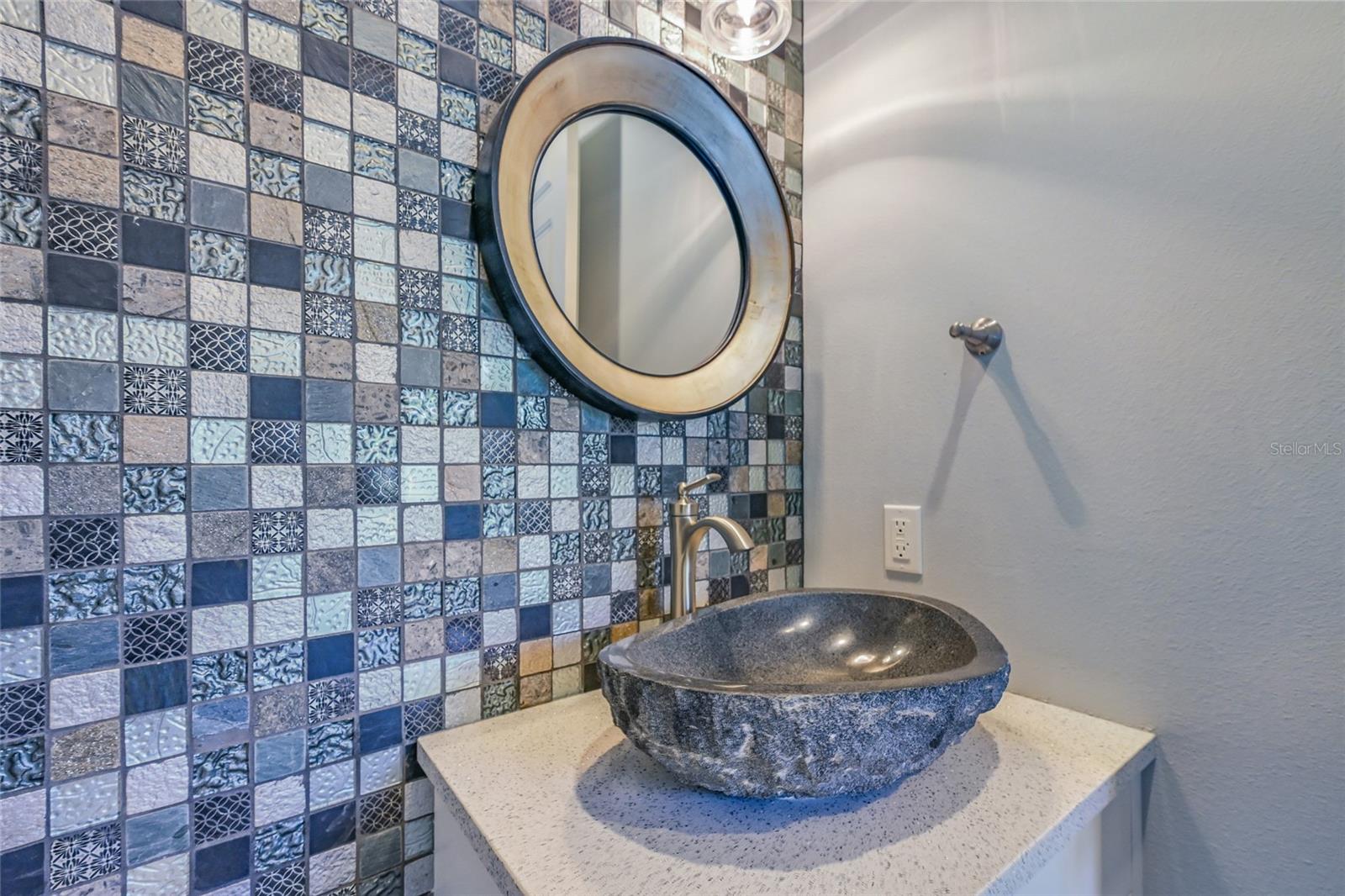 Image 32 of 100 For 832 Bay Boulevard A & B