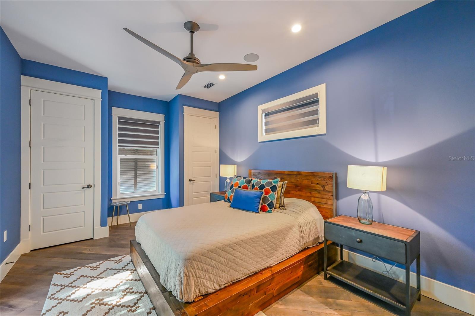 Image 38 of 100 For 832 Bay Boulevard A & B