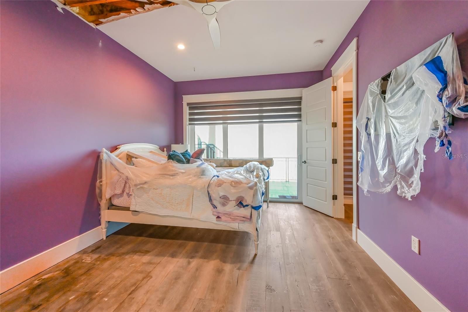 Image 42 of 100 For 832 Bay Boulevard A & B