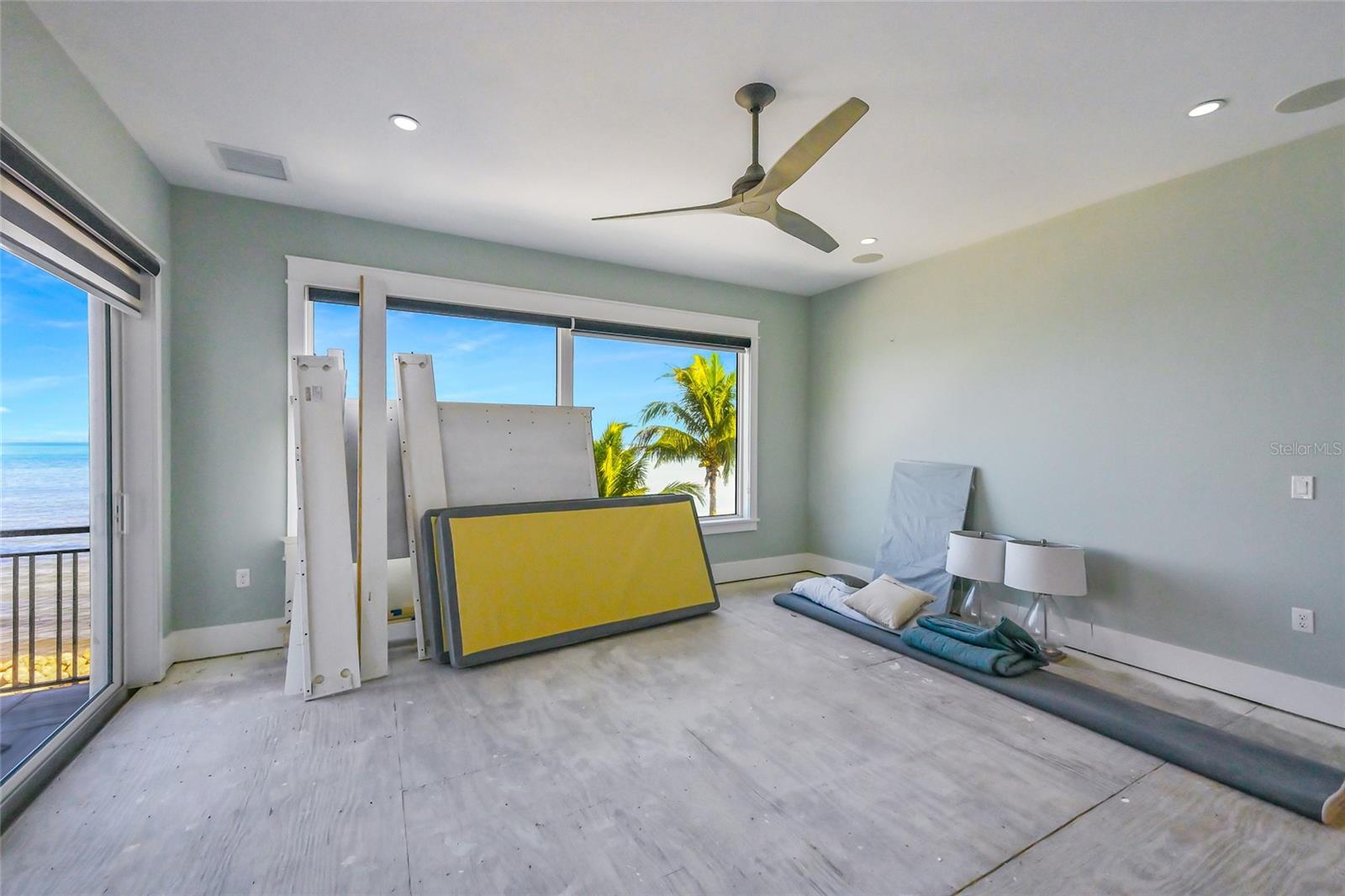 Image 44 of 100 For 832 Bay Boulevard A & B