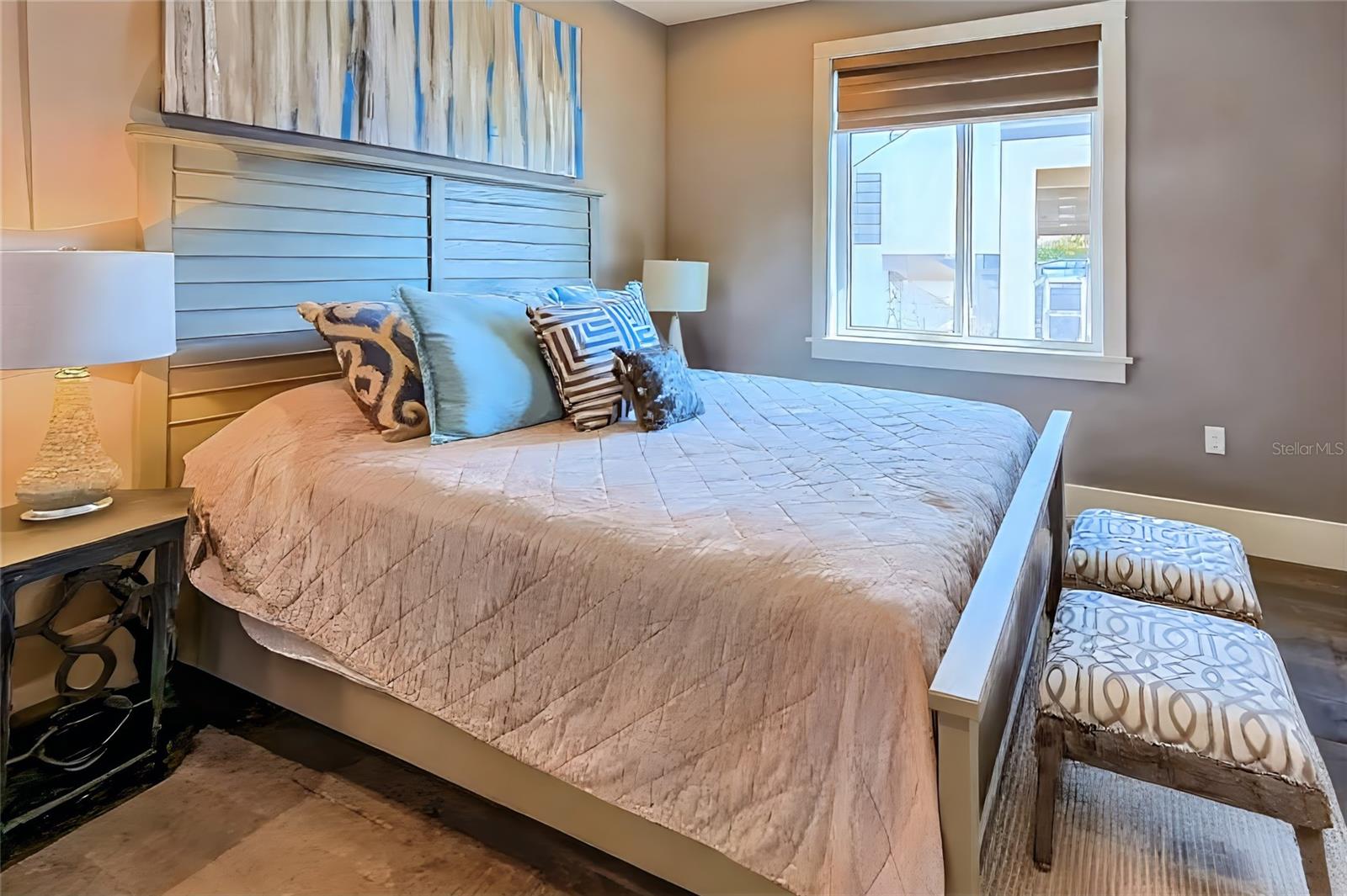 Image 51 of 100 For 832 Bay Boulevard A & B