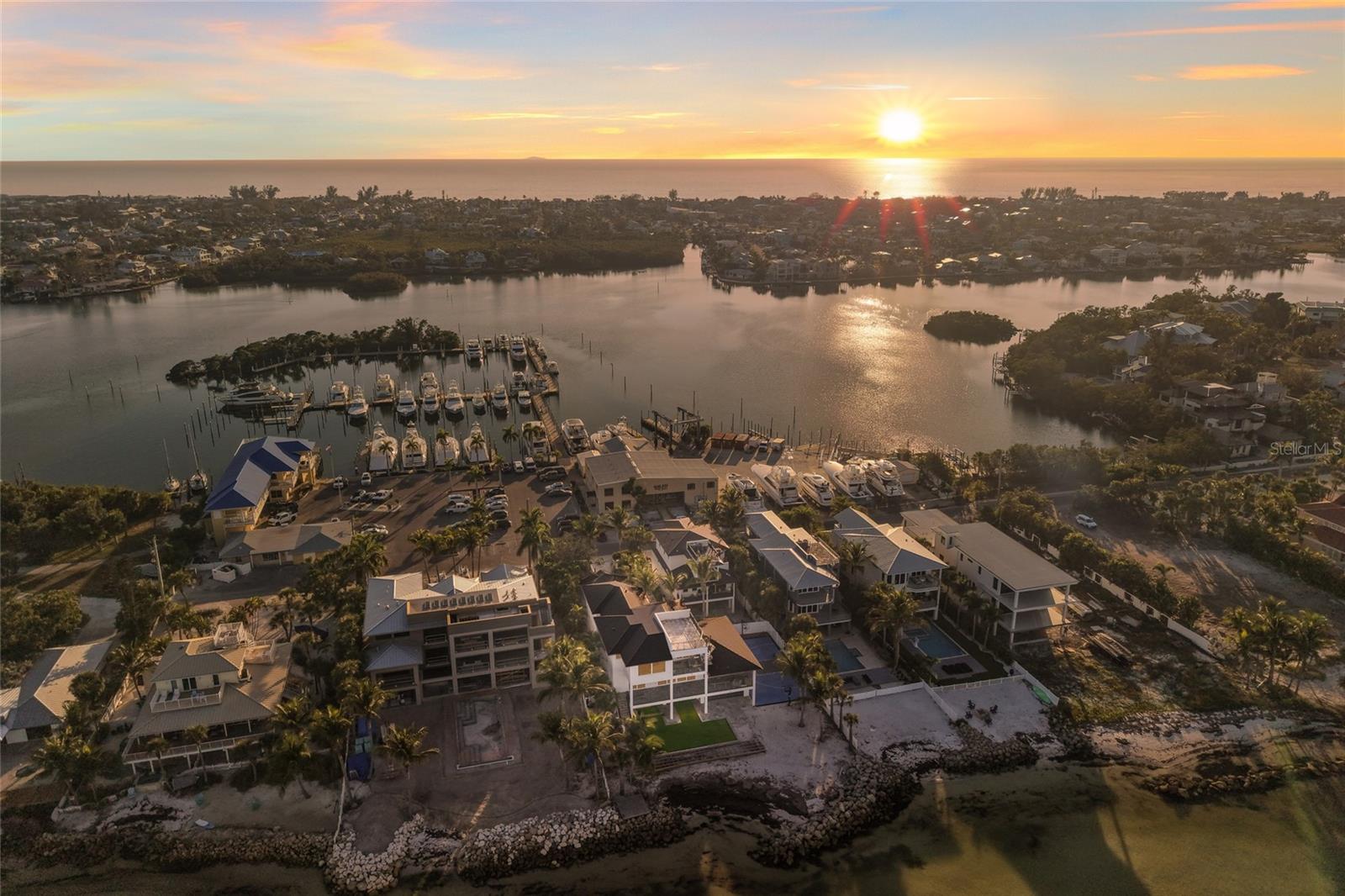 Image 55 of 100 For 832 Bay Boulevard A & B