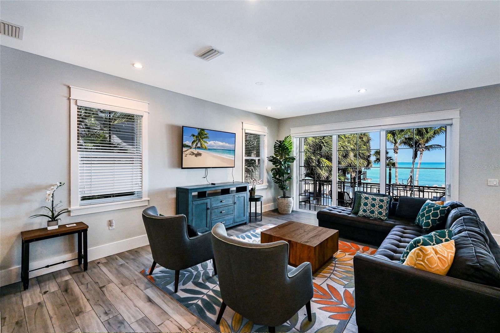 Image 62 of 100 For 832 Bay Boulevard A & B