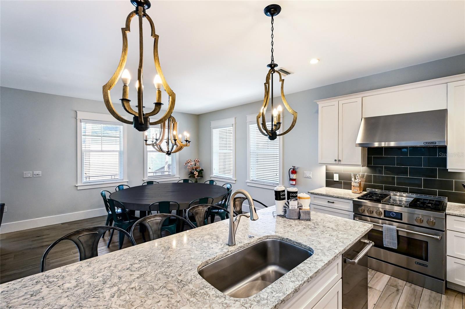 Image 71 of 100 For 832 Bay Boulevard A & B