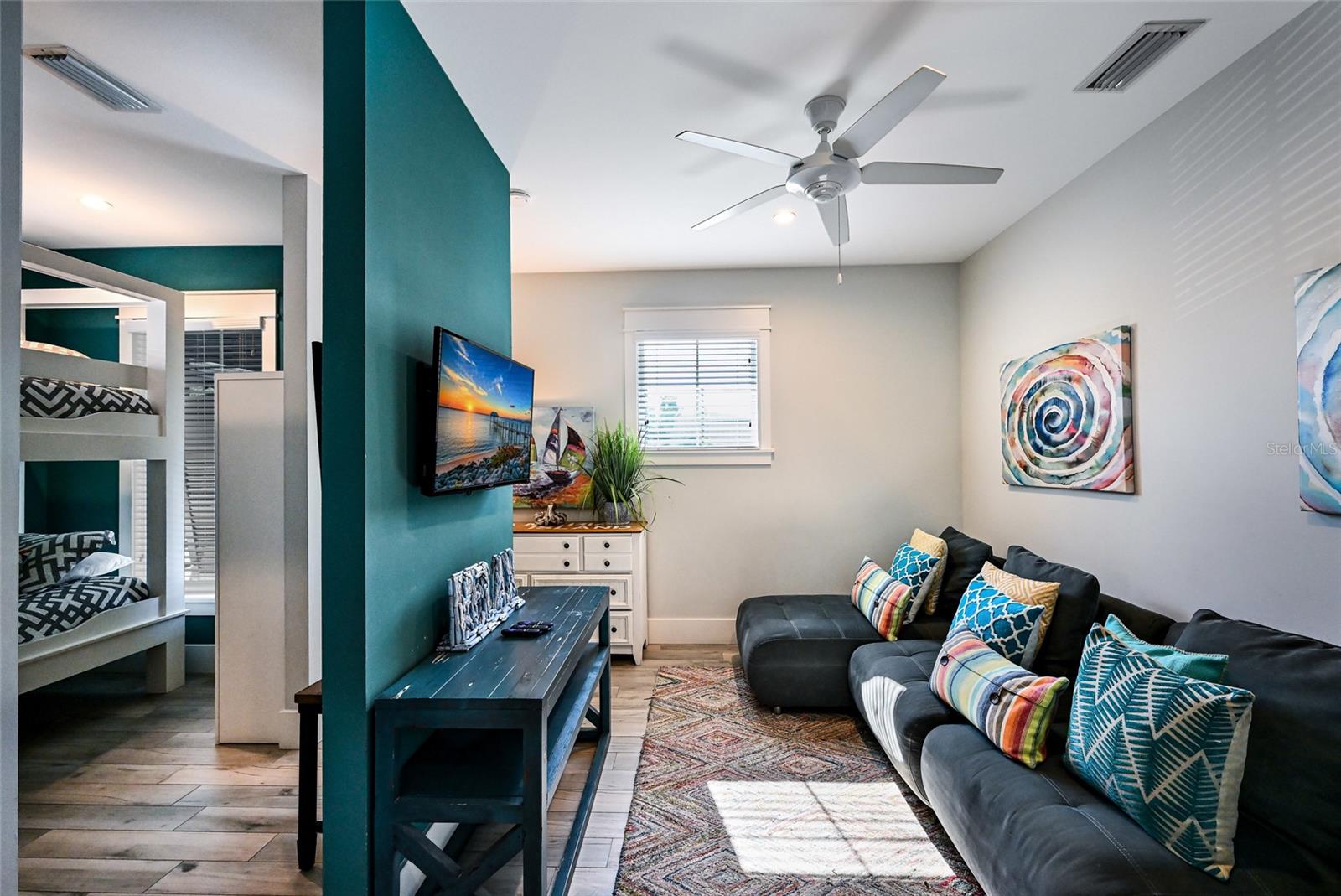 Image 74 of 100 For 832 Bay Boulevard A & B