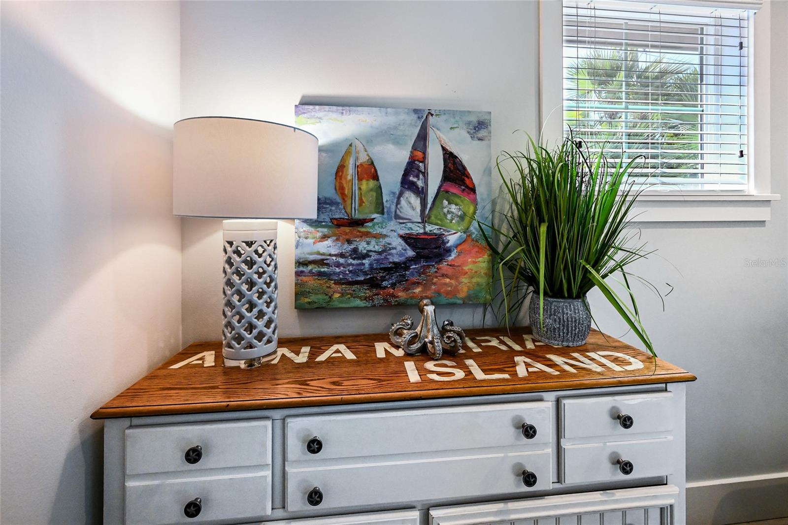 Image 76 of 100 For 832 Bay Boulevard A & B