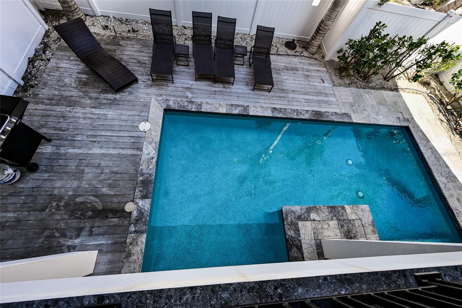 Image 84 of 100 For 832 Bay Boulevard A & B