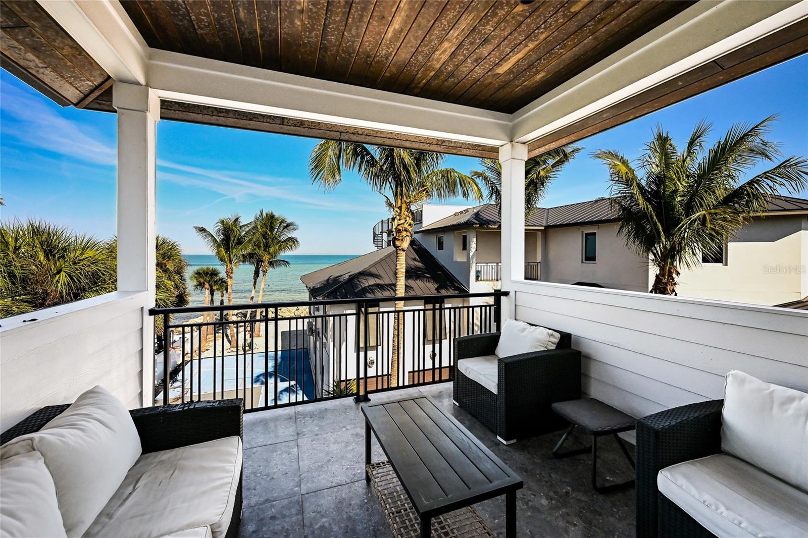 Image 91 of 100 For 832 Bay Boulevard A & B