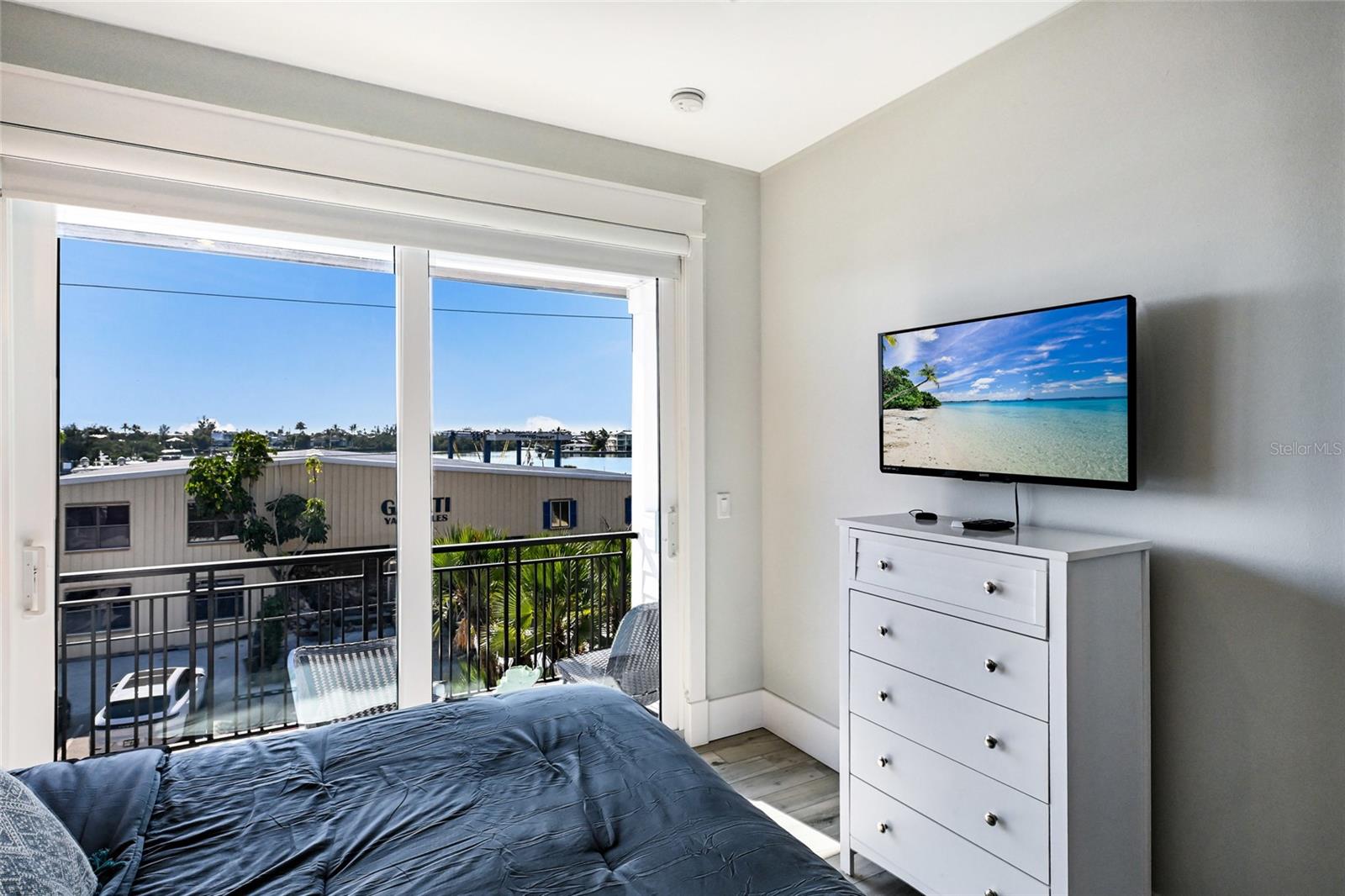 Image 95 of 100 For 832 Bay Boulevard A & B