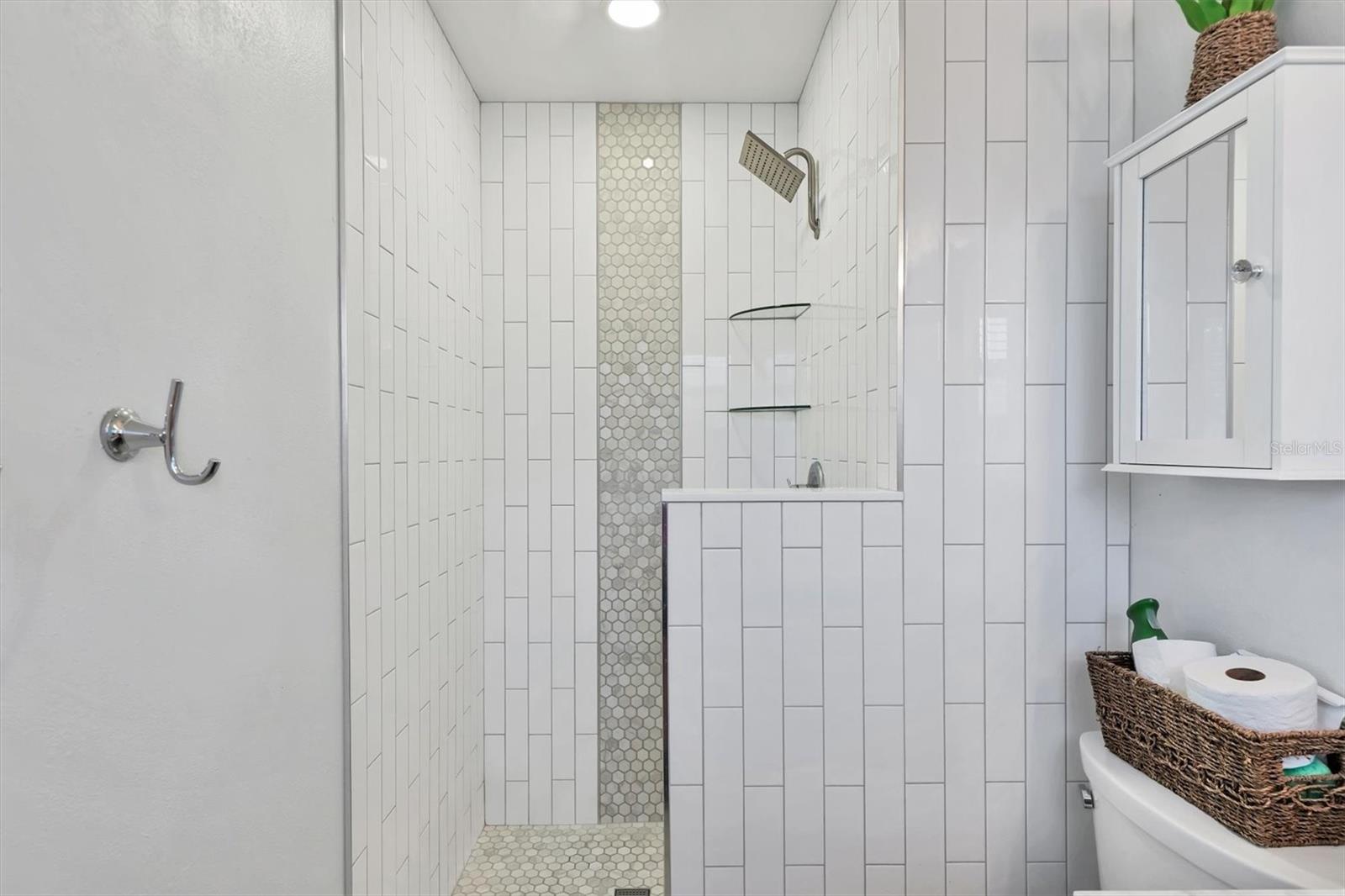 Image 16 of 44 For 2813 21st Avenue W