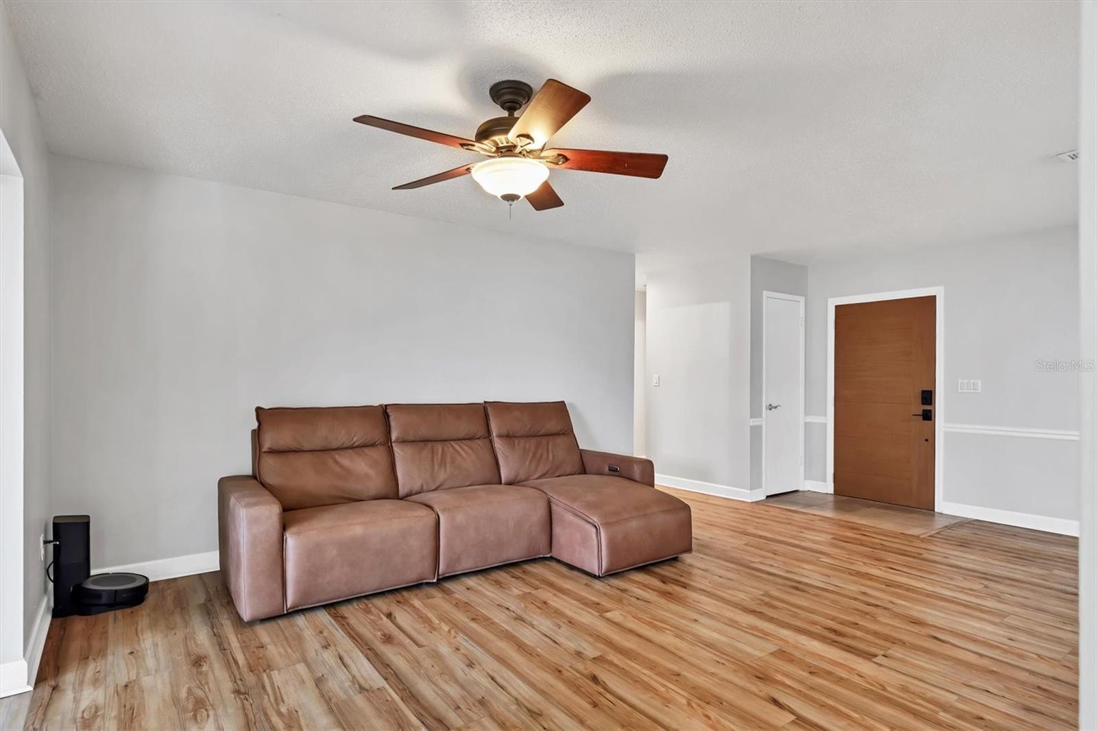 Image 21 of 44 For 2813 21st Avenue W