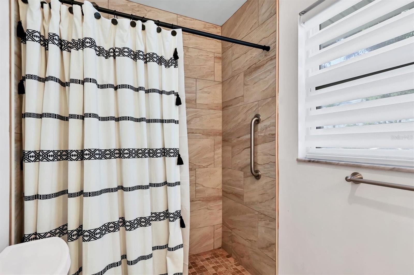 Image 29 of 44 For 2813 21st Avenue W