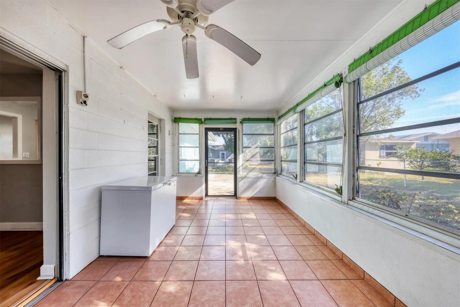 Image 31 of 44 For 2813 21st Avenue W