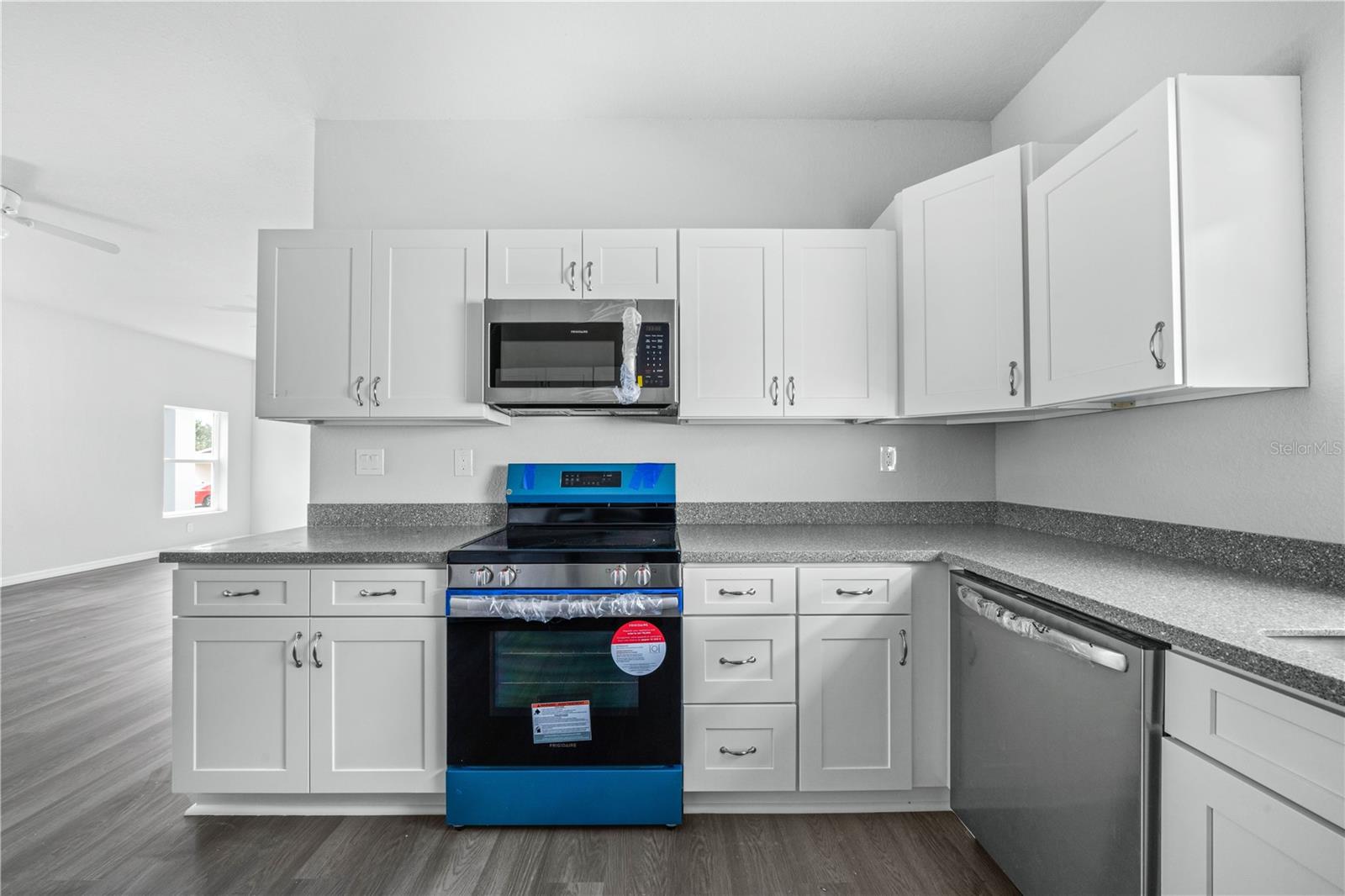 Image 14 of 68 For 1418 Las Villas Boulevard