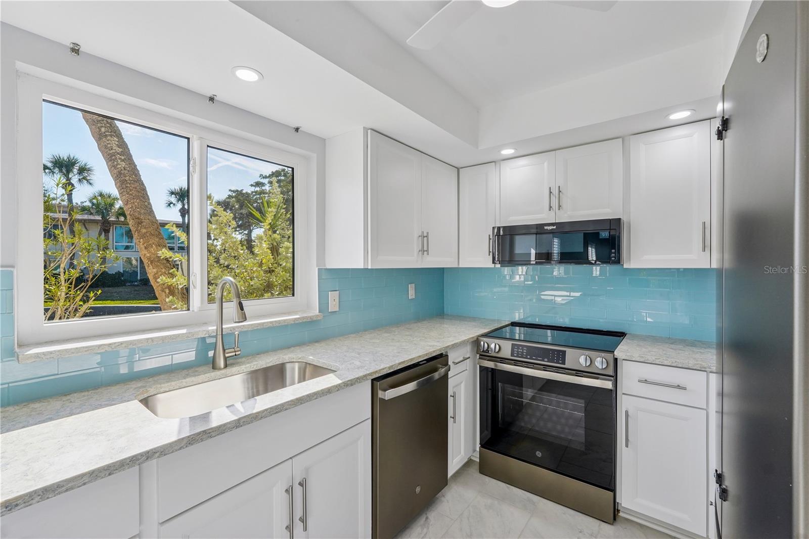 Image 16 of 69 For 6750 Gulf Of Mexico Drive 154