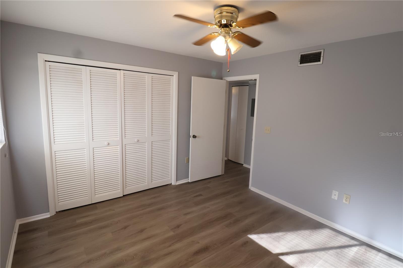 Image 9 of 10 For 2515 Bayshore Gardens Parkway 9