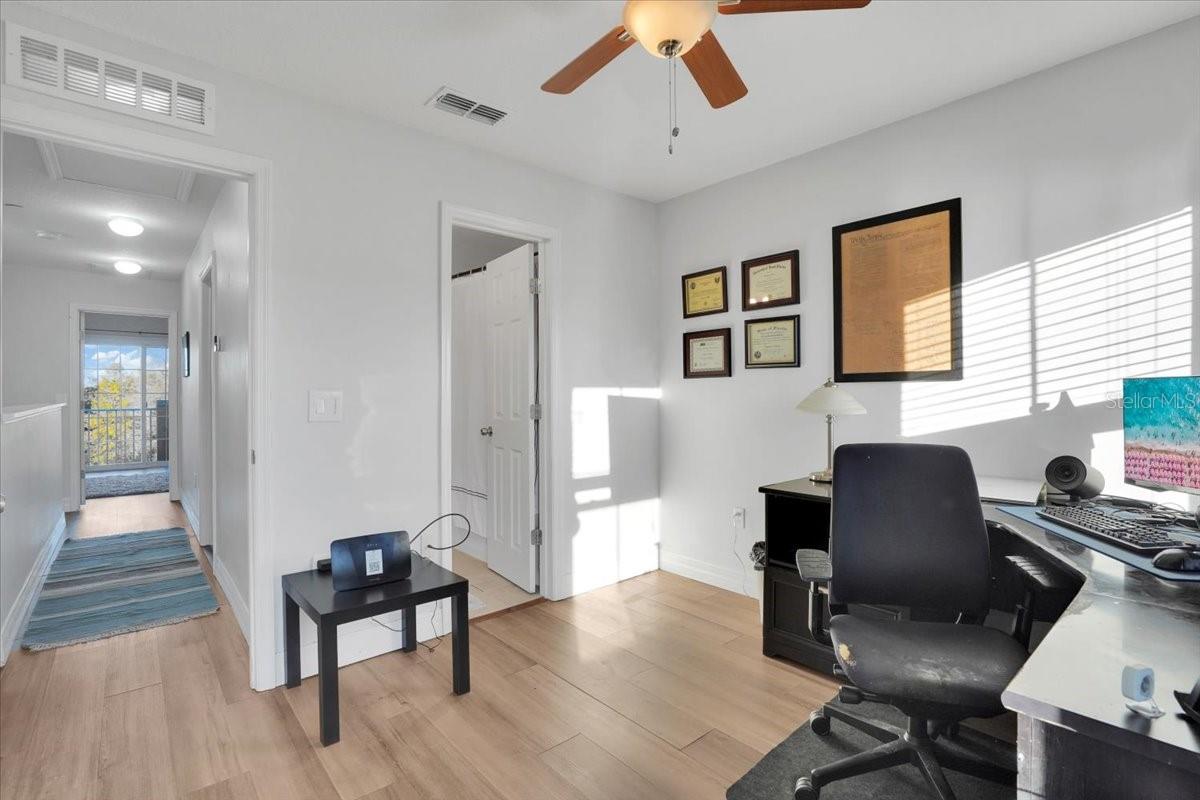 Image 23 of 28 For 9026 White Sage Loop