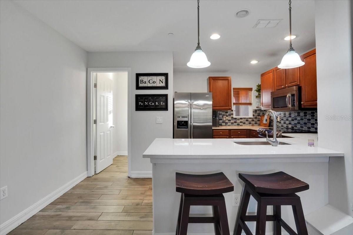 Image 3 of 28 For 9026 White Sage Loop