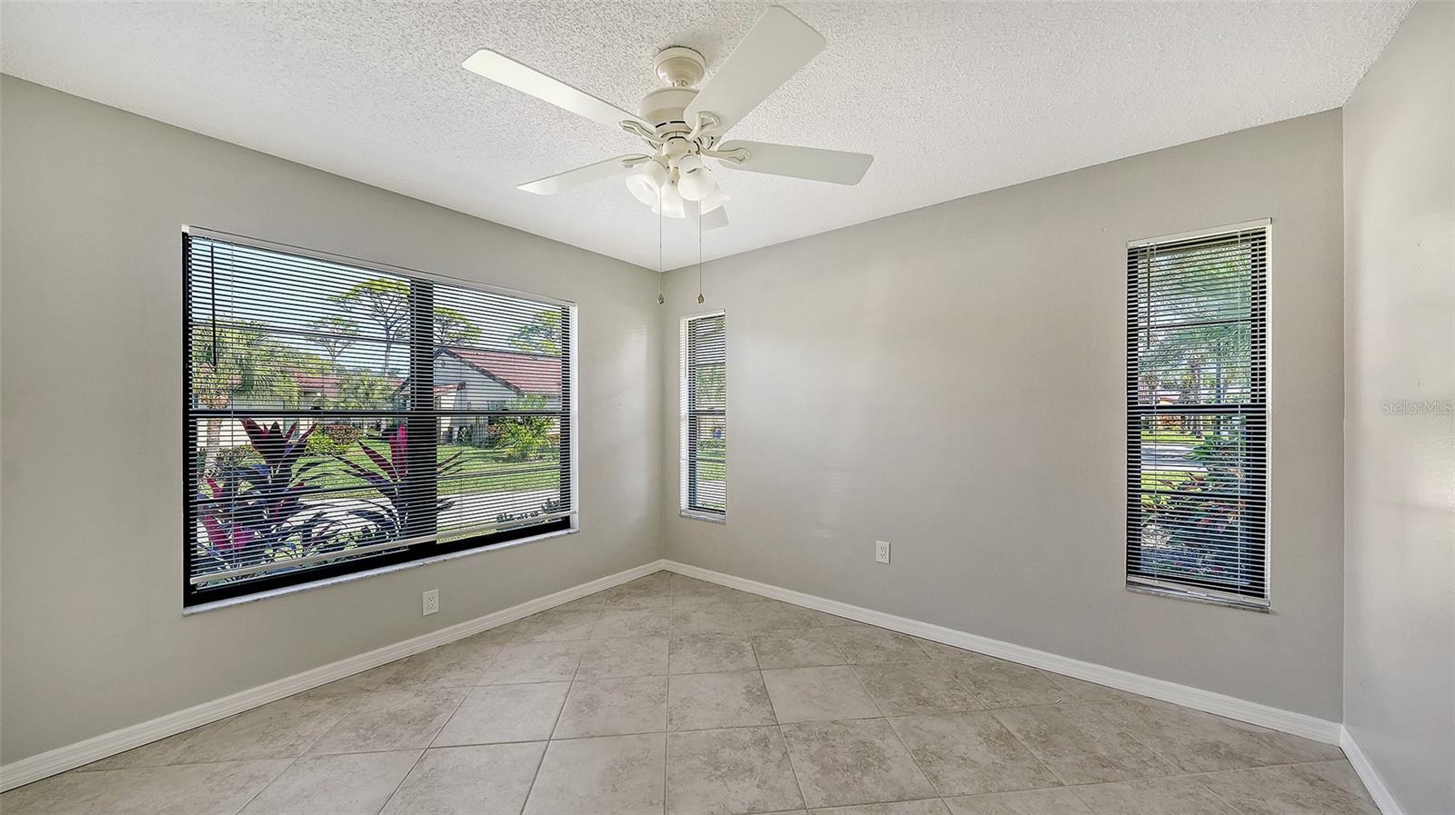 Image 15 of 27 For 3711 Pinecone Court 168