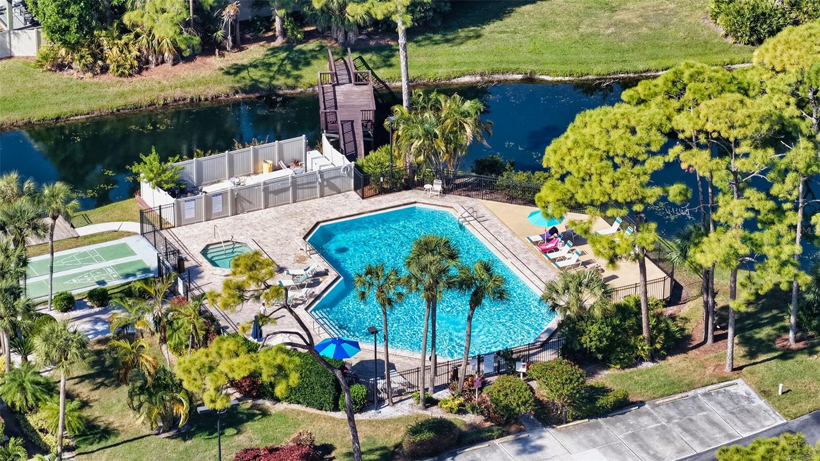 Image 18 of 27 For 3711 Pinecone Court 168